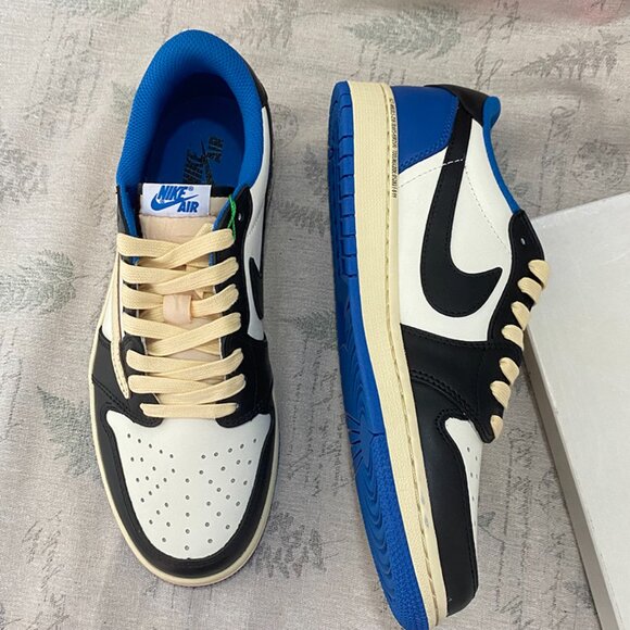 Boys Fragment Design x Travis Scott x Air Jordan 1 Retro Low - Picture 6 of 8
